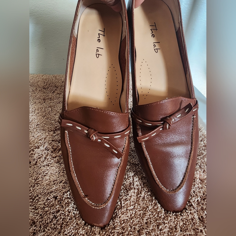 Women's Brown Loafers.  Size 35. Brand the lab.  That's right - Picture 16 of 16